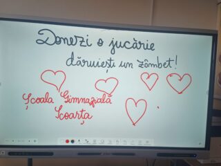 Copiii din Scoarta au adus zambete prin donatii inainte de Paste