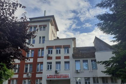 Preamera medicala la Targu Jiu pacient de 74 de ani operat laparoscopic de o tumora la colon