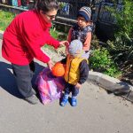 Caravana Gorjeanul ajunge la copiii din Dragutesti in Miercurea Mare