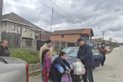 Caravana Gorjeanul un prilej emotionant de intalnire in comuna Negomir