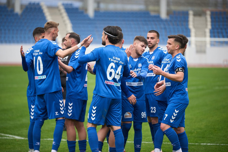 Duel intre gorjeni in Vinerea Mare