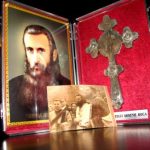 Invierea Domnului pentru Sfantul Arsenie de la Prislop Dificil de spus cand S a smerit Hristos mai mult in fata omului cand S a rastignit pe Cruce sau cand S a pogorat din Slava Lui de Dumnezeu