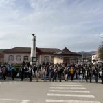 Traditia a reunit sute de oameni la Tismana la Hora de Pomena