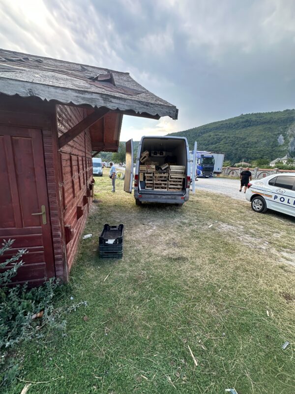 Peste 260 de kilograme de hribi confiscate de politistii din Novaci