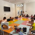 Atelier de pictura la Biblioteca Christian Tell Gorj forme simple si imaginatie nelimitata