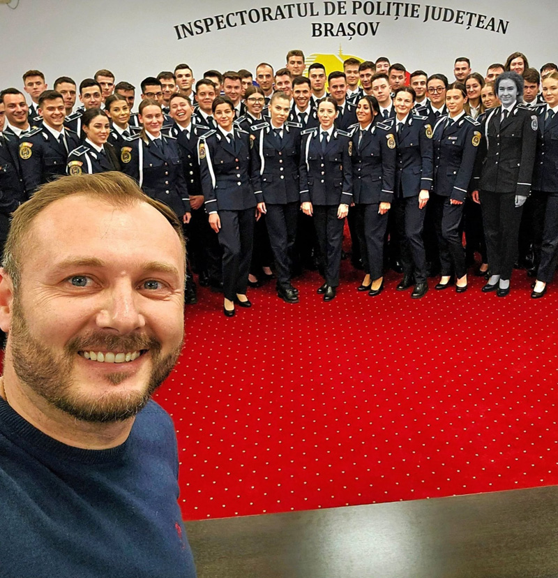 Doi ani fara Roberta Tanara poliista din Gorj comemorata de colegii din Brasov