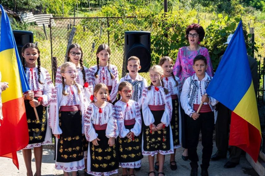 Evenimentul comemorativ Ecaterina Teodoroiu Primul botez al focului si omagierea eroilor din localitatea Ticleni