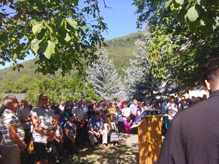 Sfanta Liturghie Arhiereasca cu ocazia Hramului Manastirii Polovragi Aceasta sarbatoare ne uneste pe toti in aceasta sfanta manastire avand ca hram Adormirea Maicii Domnului