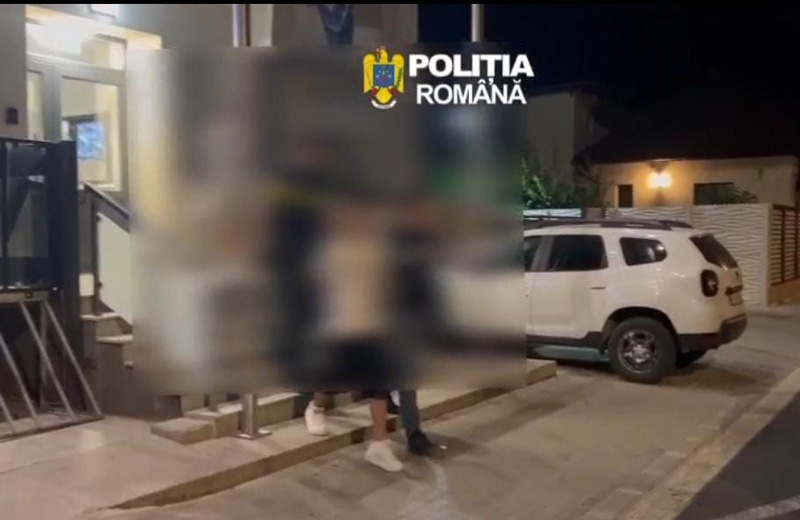 VIDEO Scandal cu machete pe o strada din Targu Jiu soldat cu retineri