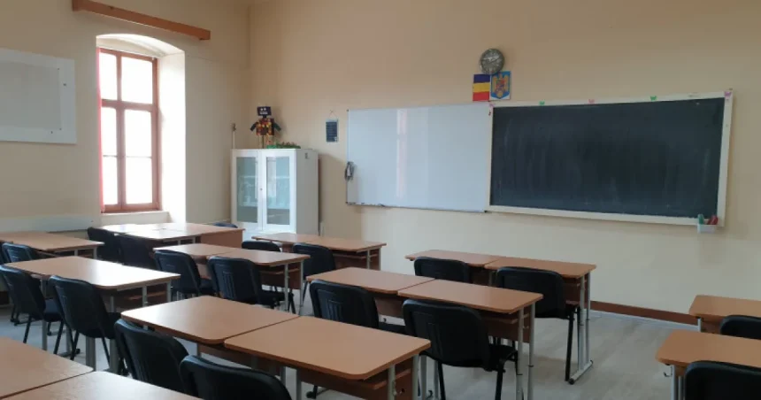 Arc peste timp: elevii liceului din Poiana
