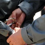 Bărbat din Bustuchin, reținut după ce și-ar fi lovit calul în repetate rânduri