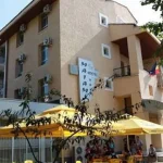 Cazarea din inima Târgu Jiului, vândută cu aproape 3 milioane de euro