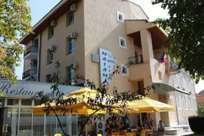 Cazarea din inima Târgu Jiului, vândută cu aproape 3 milioane de euro