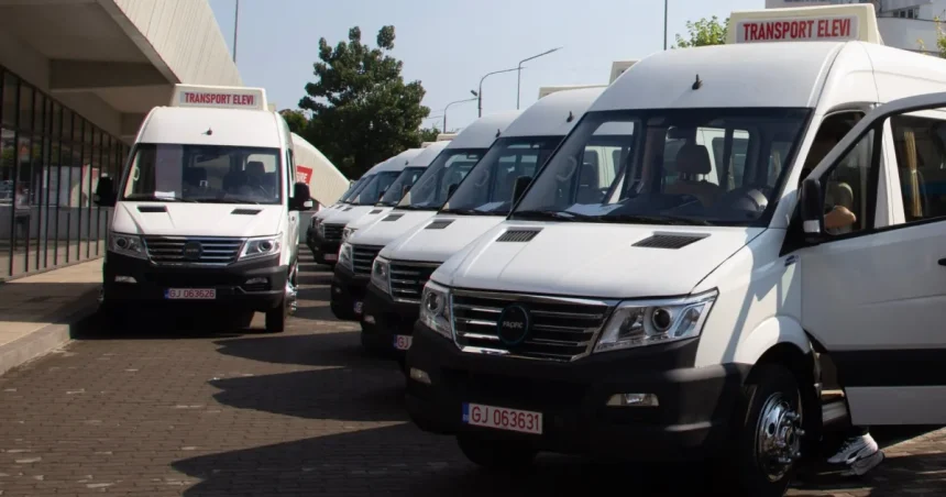 Consiliul Județean Gorj vrea 21 de microbuze electrice pentru elevi