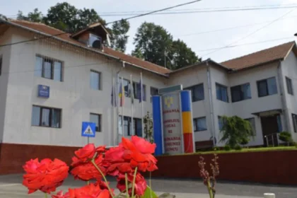 Doi consilieri locali noi în comuna Runcu
