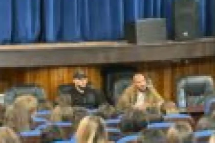 Doi traficanți de droguri, mărturii pentru tinerii din Gorj: „O alegere îți schimbă viața”