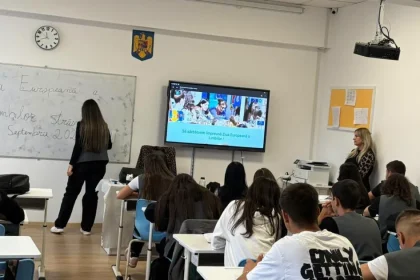 Elevii din Novaci promovează diversitatea lingvistică