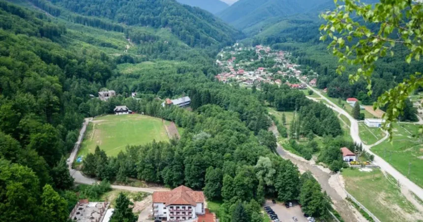 Investiție de peste 17 milioane de lei în turismul din Baia de Fier