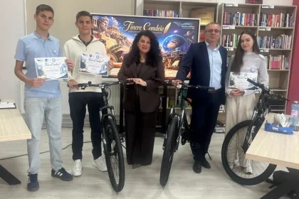 Patru licee din Târgu Jiu, în concursul „Tinere Condeie”. Premii pentru câștigători