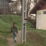 Patru școli din Gorj au toaletele în curte