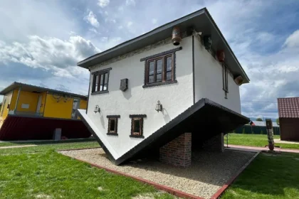Satul Răsturnat din Gorj, povestea lui Alex Ducu