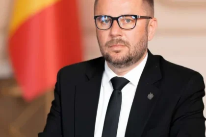 Senatorul AUR Ionuț Sandu: Amânarea desemnării unui premier adâncește criza