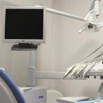 Trei cabinete stomatologice din Motru, investigate pentru venituri nedeclarate