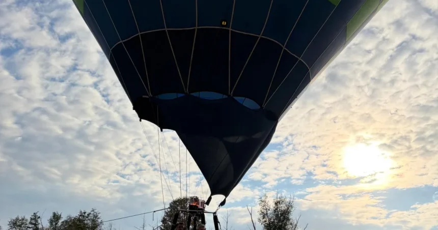 Video: Balonul cu aer cald, atracția turiștilor la Hobița!