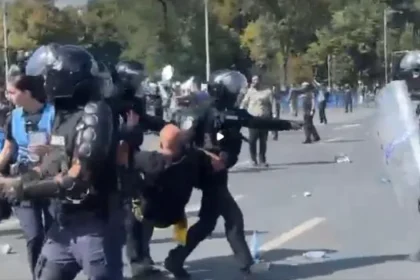 Violențe extreme și bătăi la protestul fermierilor
