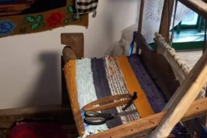 Atelier de țesătorie într-o casă veche de peste un secol lângă Târgu Jiu