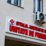 Copil bătut de trei minori, la UPU Târgu Jiu. Alarmă trasă de consilier județean