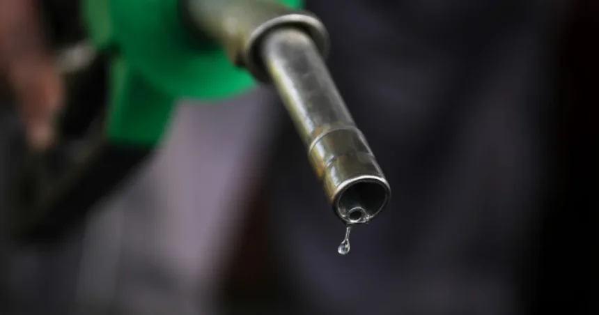 Motorina scapă deocamdată de scumpire. Acciza redusă, prelungită până pe 15 octombrie