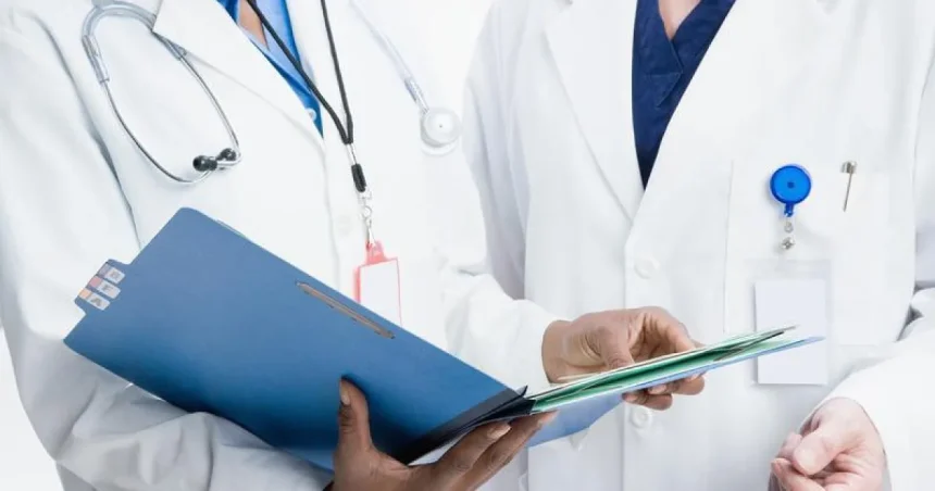 Peste 3.900 de medici, stomatologi și farmaciști dau examen. Subiecte unice în țară