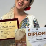 Tânără cursantă din Târgu Jiu a impresionat juriul la Câmpeni cu vocea sa