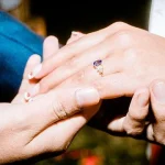 Zirconiu și diamant de laborator: asemănători în poze, diferiți la purtare